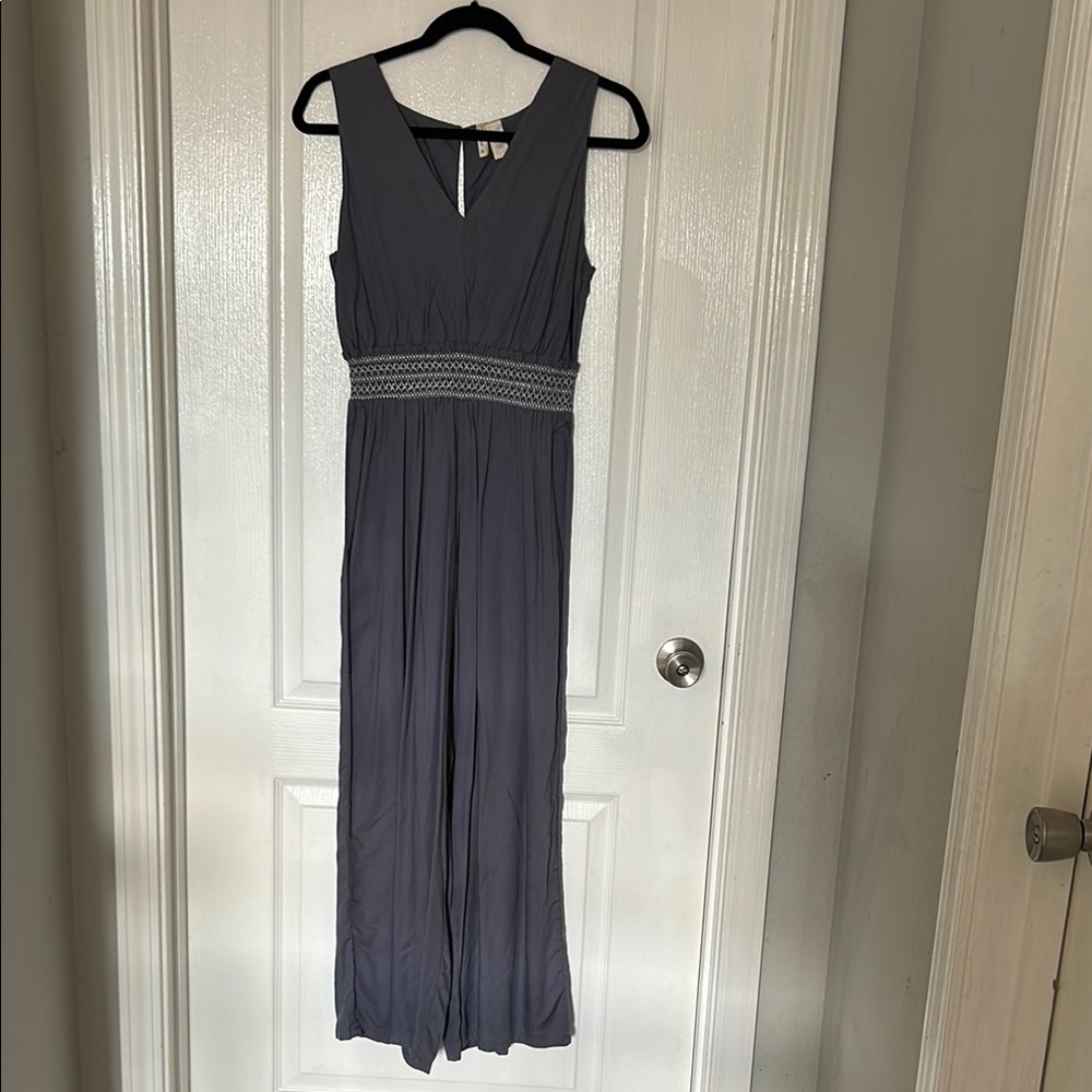 Elegant Gray Sleeveless Dress